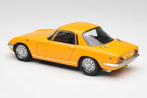 Lotus Elan S/E Racing Jaune AUTOart 1:18 75352 Métal Moulé — image 7 sur 8