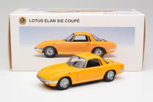 Lotus Elan S/E Racing Jaune AUTOart 1:18 75352 Métal Moulé — image 8 sur 8