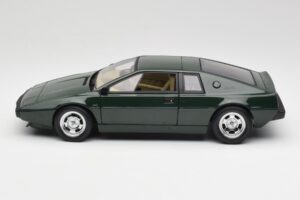 Lotus Esprit S1 Vert AUTOart 1:18 75302 Métal Moulé — image 4 sur 8