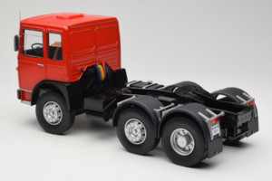 MAN 16304 F7 Rouge Road Kings 1:18 RK180053 Métal Moulé — image 7 sur 8