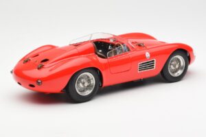 Maserati 300S Rouge CMC 1:18 M-105 Métal Moulé — image 2 sur 6