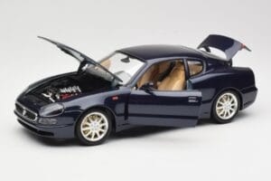 Maserati 3200 GT Noir Bburago 1:18 3371 Métal Moulé — image 2 sur 8