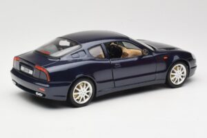 Maserati 3200 GT Noir Bburago 1:18 3371 Métal Moulé — image 3 sur 8