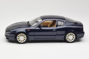 Maserati 3200 GT Noir Bburago 1:18 3371 Métal Moulé — image 4 sur 8