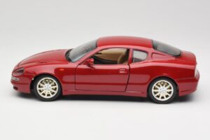 Maserati 3200 GT Rouge Foncé Bburago 1:18 3341-M2 Métal Moulé — image 4 sur 8