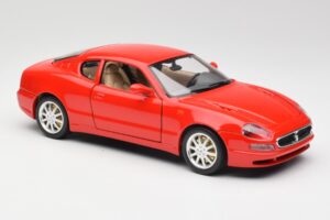 Maserati 3200 GT Rouge Bburago 1:18 3341 Métal Moulé — image 6 sur 8