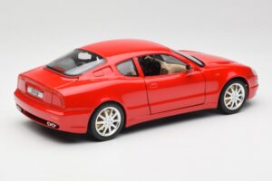 Maserati 3200 GT Rosso Mondiale Bburago 1:18 3341-M1 Métal Moulé — image 3 sur 8