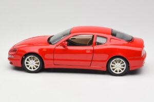 Maserati 3200 GT Rouge Collection Spéciale Bburago 1:18 30071 Métal Moulé — image 4 sur 8