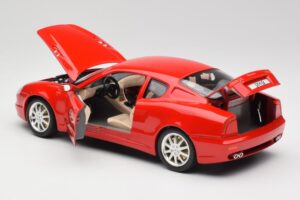 Maserati 3200 GT Rouge Collection Spéciale Bburago 1:18 30071 Métal Moulé — image 5 sur 8