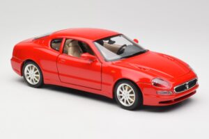 Maserati 3200 GT Rouge Collection Spéciale Bburago 1:18 30071 Métal Moulé — image 6 sur 8
