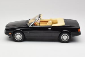 Maserati BiTurbo Spyder Noir Minichamps 1:18 107123531 Résine — image 3 sur 6