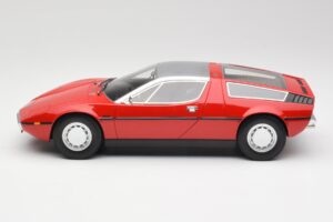 Maserati Bora Rouge & Argent Minichamps 1:18 107123721 Résine — image 3 sur 6
