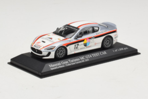 Maserati GranTurismo MC GT4 #12 Sperati / La Mazza Maserati MC 2010 Minichamps 1:43 400101212 Métal Moulé — image 2 sur 5