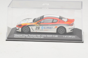 Maserati GranTurismo MC GT4 #28 Smurra / Piancastelli Maserati MC 2010 Minichamps 1:43 400101228 Métal Moulé — image 4 sur 5