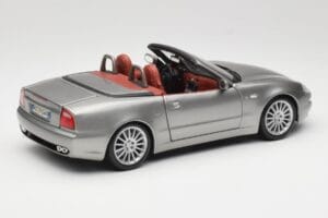 Maserati 4200 GT Spyder Gris Bburago 1:18 18-12019 Métal Moulé — image 3 sur 8