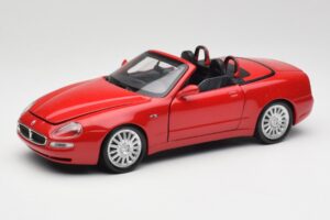 Maserati GT Spyder Rouge Bburago 1:18 34097 Métal Moulé