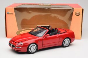 Maserati GT Spyder Rouge Bburago 1:18 34097 Métal Moulé — image 8 sur 8