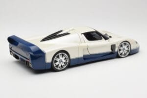 Maserati MC12 Blanc Bleu Hot Wheels 1:18 G7158 Métal Moulé — image 3 sur 8