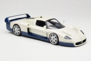 Maserati MC12 Blanc Bleu Hot Wheels 1:18 G7158 Métal Moulé — image 6 sur 8