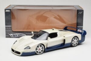 Maserati MC12 Blanc Bleu Hot Wheels 1:18 G7158 Métal Moulé — image 8 sur 8
