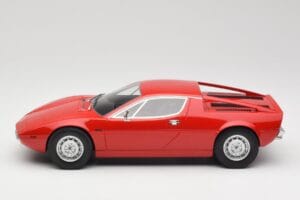 Maserati Merak Rouge Minichamps 1:18 107123761 Résine — image 3 sur 6
