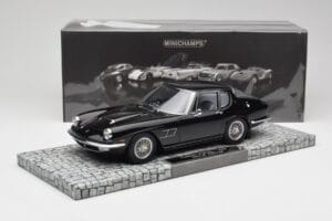 Maserati Mistral Noir Minichamps 1:18 107123421 Résine — image 6 sur 6