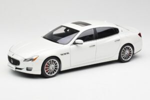 Maserati Quattroporte VI GTS Alpine Blanc AUTOart 1:18 75808 Métal Moulé