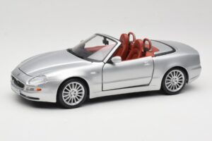 Maserati Spyder Argent Maisto 1:18 31667 Métal Moulé