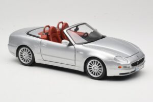 Maserati Spyder Argent Maisto 1:18 31667 Métal Moulé — image 6 sur 8