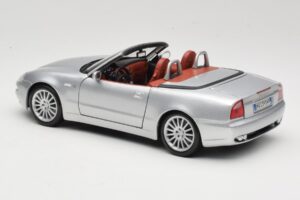 Maserati Spyder Argent Maisto 1:18 31667 Métal Moulé — image 7 sur 8