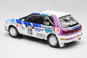 Mazda 323 GTX #10 T. Makinen / S. Harjanne 1000 Lakes Rally 1991 Otto 1:18 OT1099 Résine — image 5 sur 6
