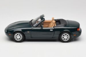 Mazda MX-5 NA Emerald Green Gate 1:18 01017 Métal Moulé — image 4 sur 8