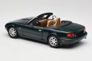 Mazda MX-5 NA Emerald Green Gate 1:18 01017 Métal Moulé — image 7 sur 8