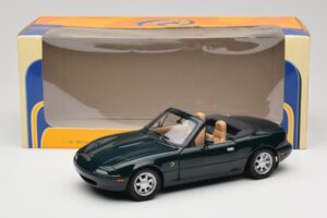 Mazda MX-5 NA Emerald Green Gate 1:18 01017 Métal Moulé — image 8 sur 8
