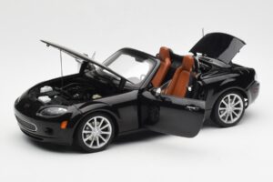 Mazda MX-5 NC Roadster Retractable Hardtop US Spec Noir AUTOart 1:18 75971 Métal Moulé — image 2 sur 10