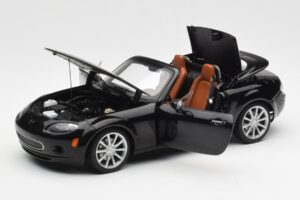 Mazda MX-5 NC Roadster Retractable Hardtop US Spec Noir AUTOart 1:18 75971 Métal Moulé — image 3 sur 10