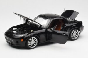 Mazda MX-5 NC Roadster Retractable Hardtop US Spec Noir AUTOart 1:18 75971 Métal Moulé — image 4 sur 10