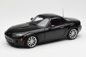 Mazda MX-5 NC Roadster Retractable Hardtop US Spec Noir AUTOart 1:18 75971 Métal Moulé