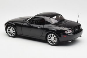 Mazda MX-5 NC Roadster Retractable Hardtop US Spec Noir AUTOart 1:18 75971 Métal Moulé — image 9 sur 10
