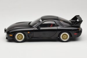 Mazda RX-7 FD Tuned Version Brilliant Black AUTOart 1:18 75968 Métal Moulé — image 4 sur 8