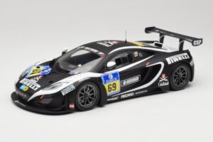 McLaren 12C GT3 Dorr Motorsport #69 C. Adams / M. Klasen 24 Hours Nurburgring 2013 Minichamps 1:18 151131369 Métal Moulé