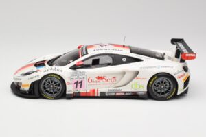 McLaren 12C GT3 #11 Art Grand Prix C. Leclerc / N. Parisy / A. Soucek Spa 24 Hours 2013 Minichamps 1:18 151131311 Métal Moulé — image 3 sur 6