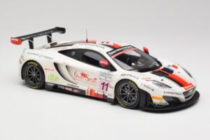 McLaren 12C GT3 #11 Art Grand Prix C. Leclerc / N. Parisy / A. Soucek Spa 24 Hours 2013 Minichamps 1:18 151131311 Métal Moulé — image 4 sur 6
