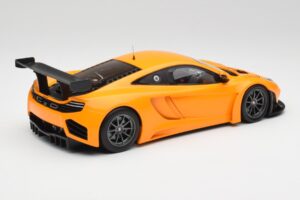 McLaren 12C GT3 Papaya Orange Minichamps 1:18 151121391 Métal Moulé — image 2 sur 6