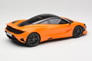 McLaren 750S McLaren Orange TopSpeed 1:18 TS0547 Métal Moulé — image 2 sur 6