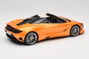 McLaren 750S Spider Papaya Orange GT Spirit 1:18 GT488 Résine — image 2 sur 6
