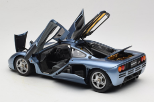 McLaren F1 Bleu LCD 1:18 LCD18014-BU Métal Moulé — image 5 sur 8