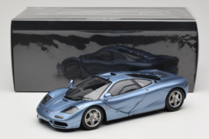 McLaren F1 Bleu LCD 1:18 LCD18014-BU Métal Moulé — image 8 sur 8