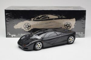 McLaren F1 Carbon Noir Métallique Minichamps 1:18 530133420 Métal Moulé — image 8 sur 8