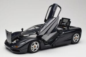 McLaren F1 Dark Blue Metallic Minichamps 1:12 530133128 Métal Moulé — image 2 sur 9